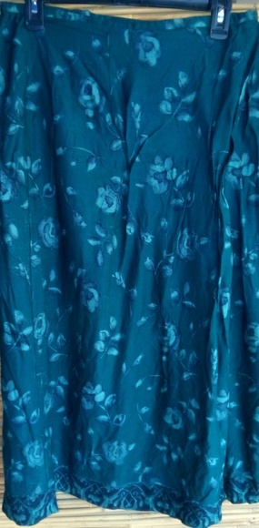McNaughton 14 Forest Green Floral Victorian Tapestry Skirt Plus - Picture 2 of 13